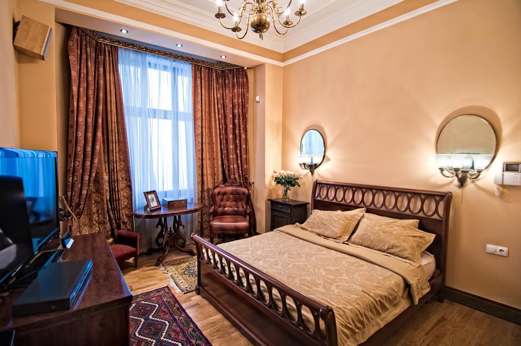 British Club Lviv Hotel Exterior foto