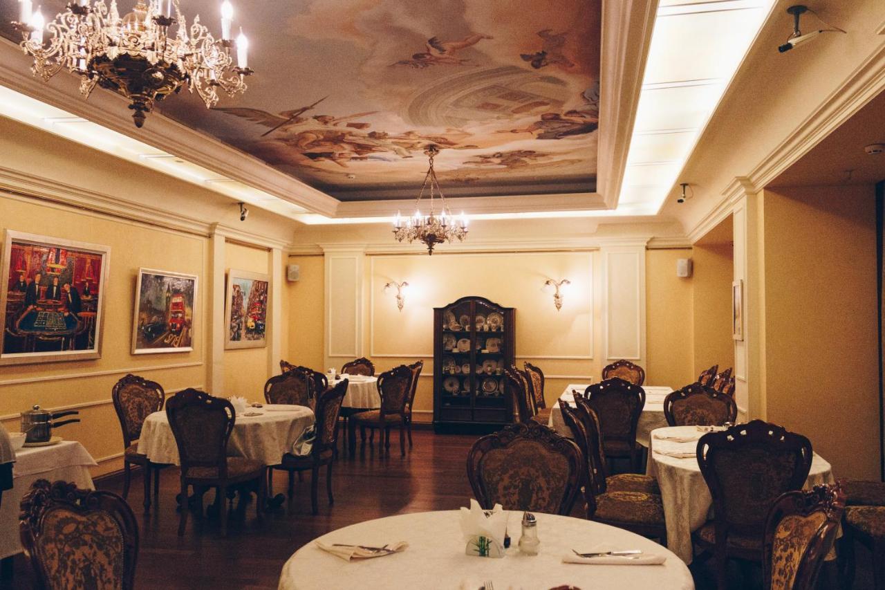 British Club Lviv Hotel Exterior foto