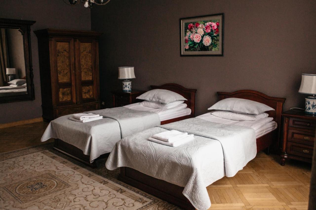 British Club Lviv Hotel Exterior foto