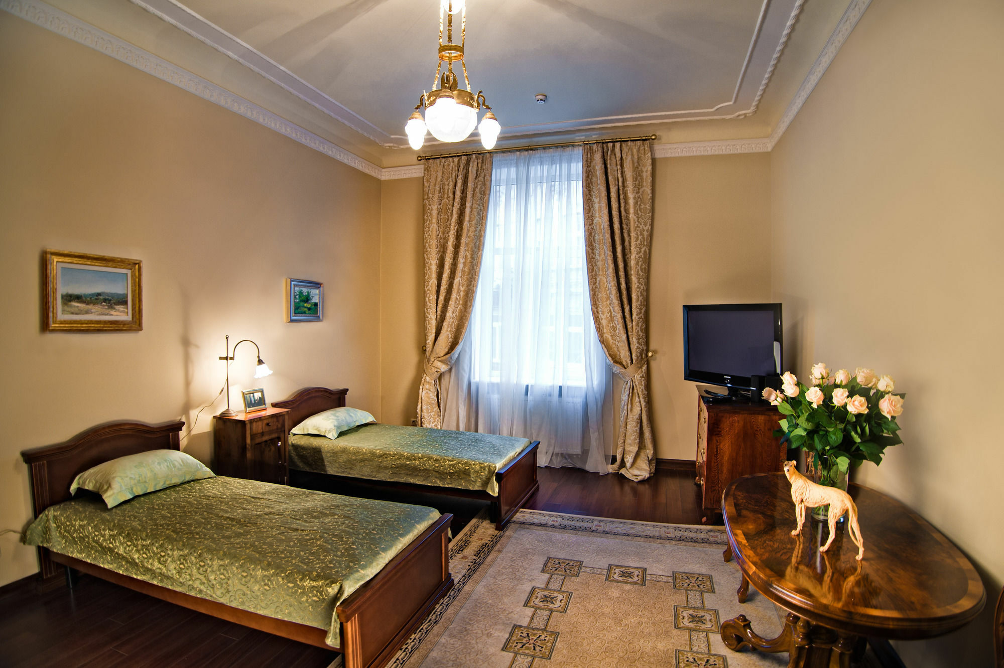 British Club Lviv Hotel Exterior foto